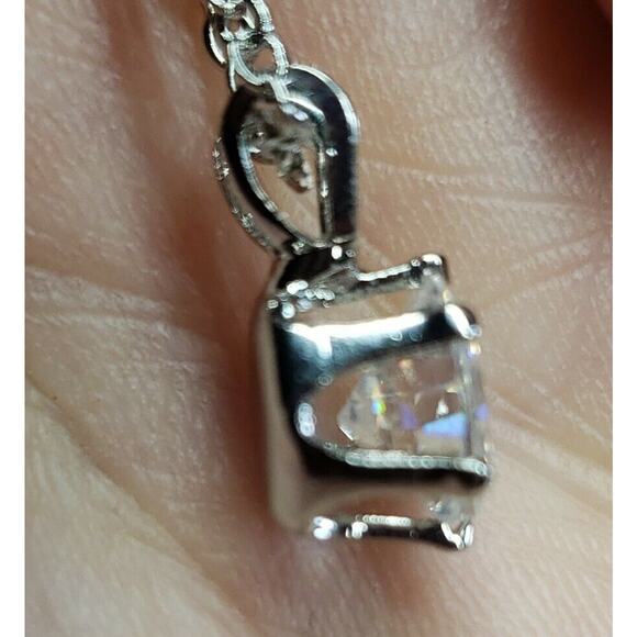 Cubic Zirconia Clear Crystal Solitaire Pendant Necklace In Silver Tone - Picture 9 of 10